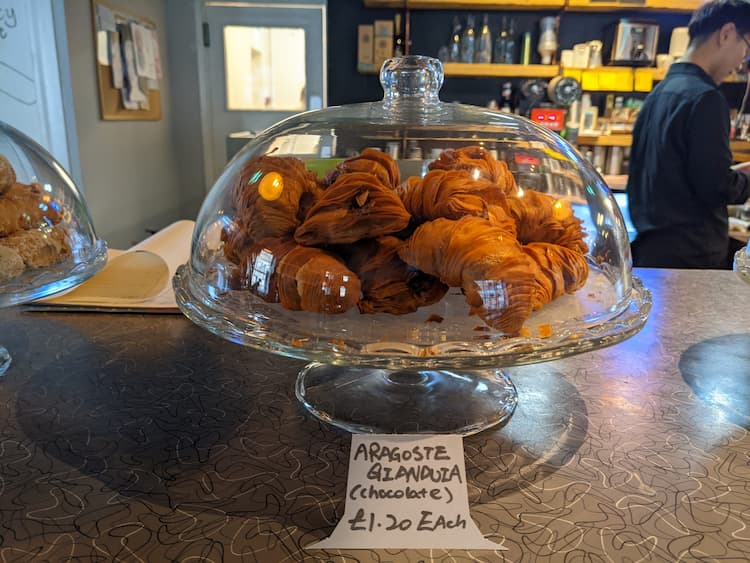 Nicolsons fine Italian aragoste cake